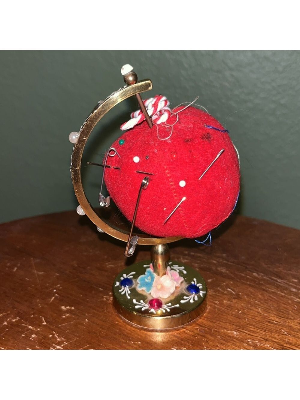 Vintage 1950s to 1960s Red Velvet/Brass Metal Pincushion World/Globe Shaped - Picture 4 of 7